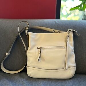 COACH #1415 White Versatile Soho Buckle Hobo Crossbody Leather Shoulder Bag. EUC